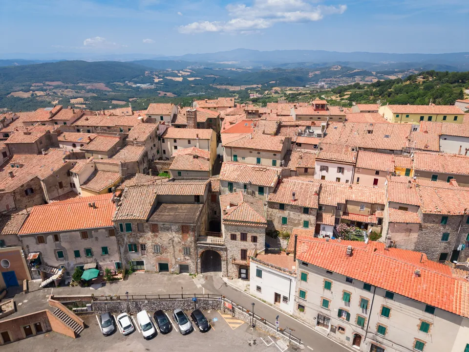 Monterotondo Marittimo by Bike: Riding Where the Earth Breathes